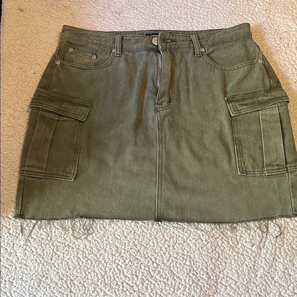 Boohoo Khaki Green Mini Skirt